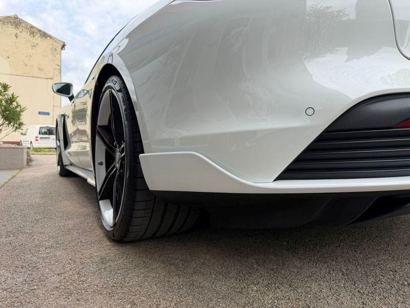 Porsche Taycan 4S 9