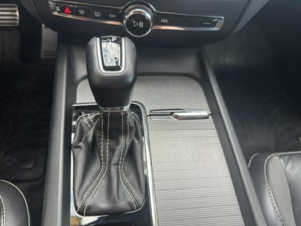 Volvo V60 D4 R-DESIGN AUT 30