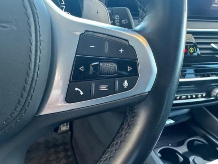 BMW serija 5 Touring 530e x-Drive M-Sport Aut 23