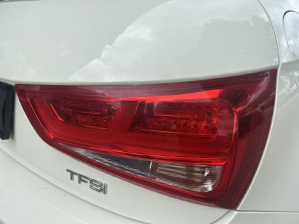 Audi A1 1.2 TFSI ATTRACTION 8