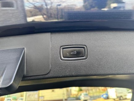 Porsche Cayenne E-HYBRID 8