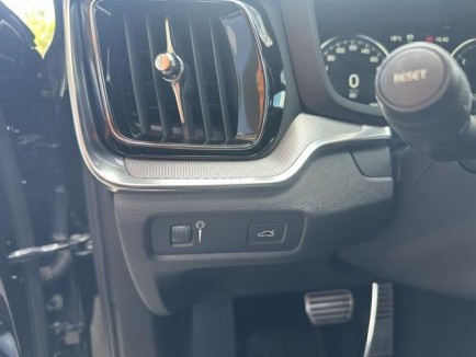 Volvo V60 D4 R-DESIGN AUT 21