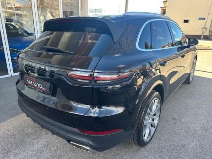Porsche Cayenne E-HYBRID 3