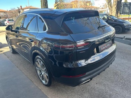 Porsche Cayenne E-HYBRID 4