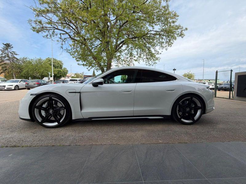 Porsche Taycan 4S 5