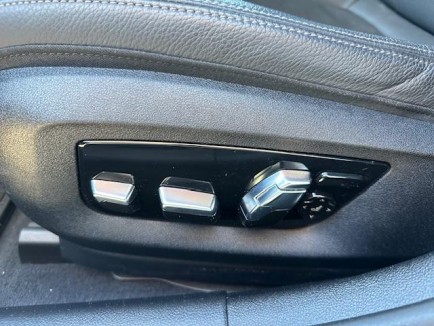 BMW serija 5 Touring 530e x-Drive M-Sport Aut 30