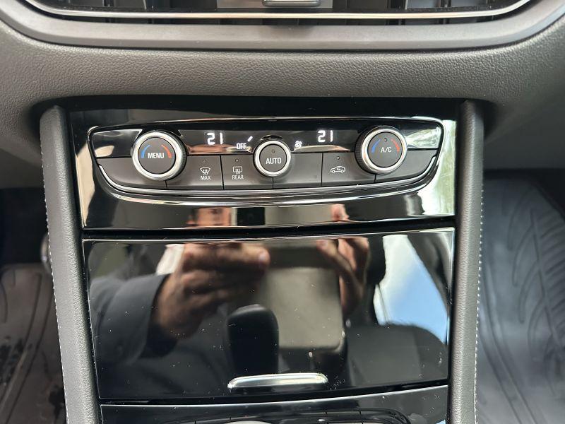Opel Grandland X 1.2 TURBO TECH & DESIGN 18