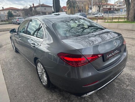 Mercedes-Benz C-klasa 220D AVANGARDE AUT 3