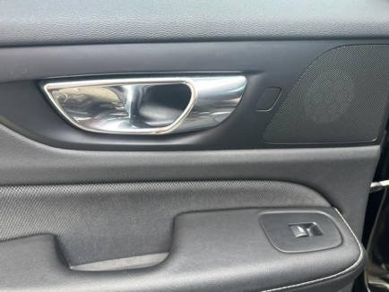 Volvo V60 D4 R-DESIGN AUT 20