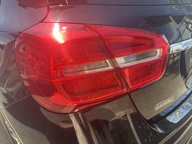 Mercedes-Benz GLA 200 URBAN AUT 8