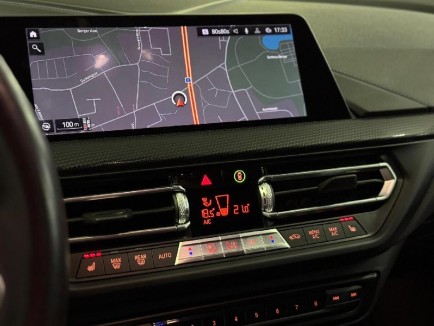 BMW serija 1 120d M-Sport Aut 27