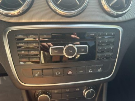 Mercedes-Benz GLA 200 URBAN AUT 22