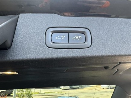 Volvo V60 D4 R-DESIGN AUT 32
