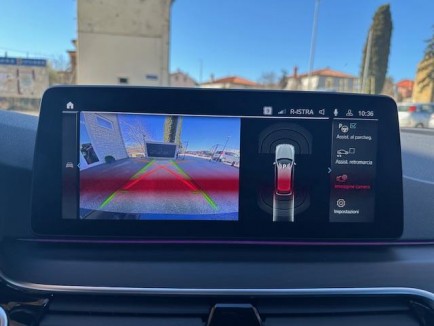 BMW serija 5 Touring 530e x-Drive M-Sport Aut 32