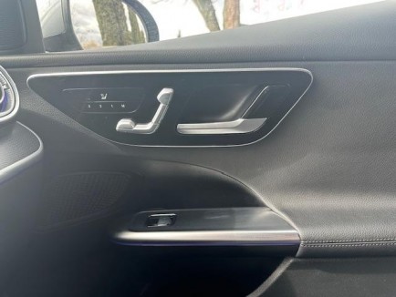 Mercedes-Benz C-klasa 220D AVANGARDE AUT 16