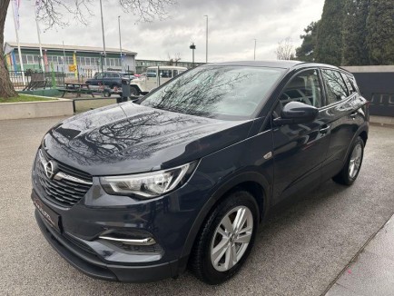 Opel Grandland X 1.5CDTI ULTIMATE 2