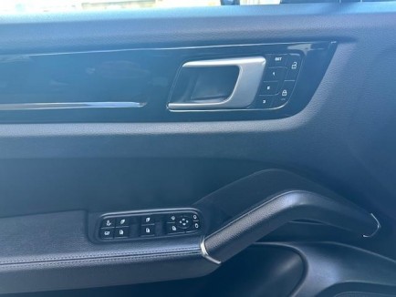 Porsche Cayenne E-HYBRID 21
