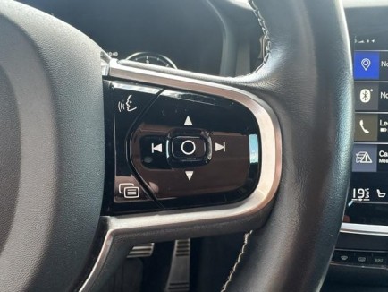 Volvo V60 D4 R-DESIGN AUT 17