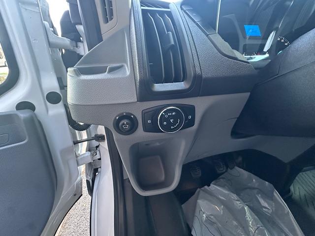 FORD TRANSIT 350 19