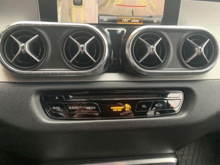 Mercedes-Benz X-klasa X 350d 4MATIC POWER EDITION AUT. 26