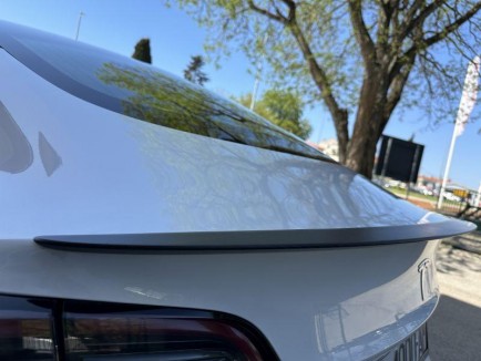 Tesla Model 3 Performance AWD 11
