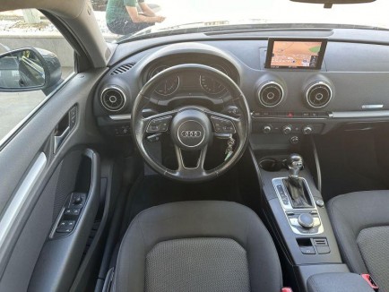 Audi A3 1.6TDI COMFORT S-TRONIC 12