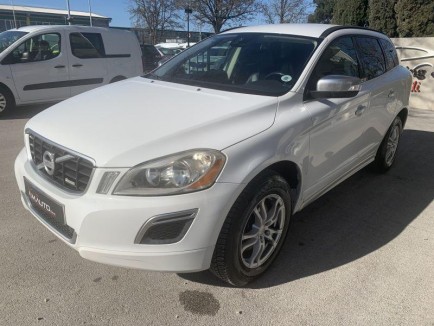 Volvo XC60 AWD D5 R-DESIGN GEARTRONIC 2