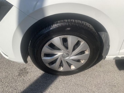 VW Polo 1.6 TDI TRENDLINE 9