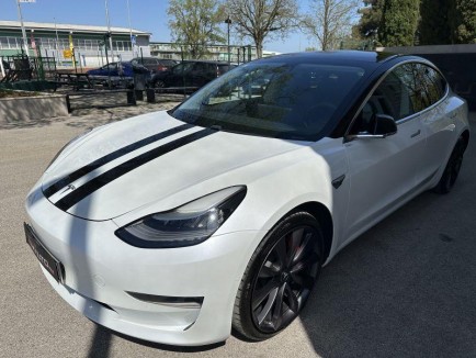 Tesla Model 3 Performance AWD 2