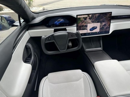 Tesla Model S PLAID AWD 14