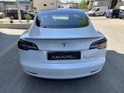 Tesla Model 3 Performance AWD 6