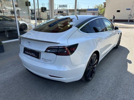 Tesla Model 3 Performance AWD 3